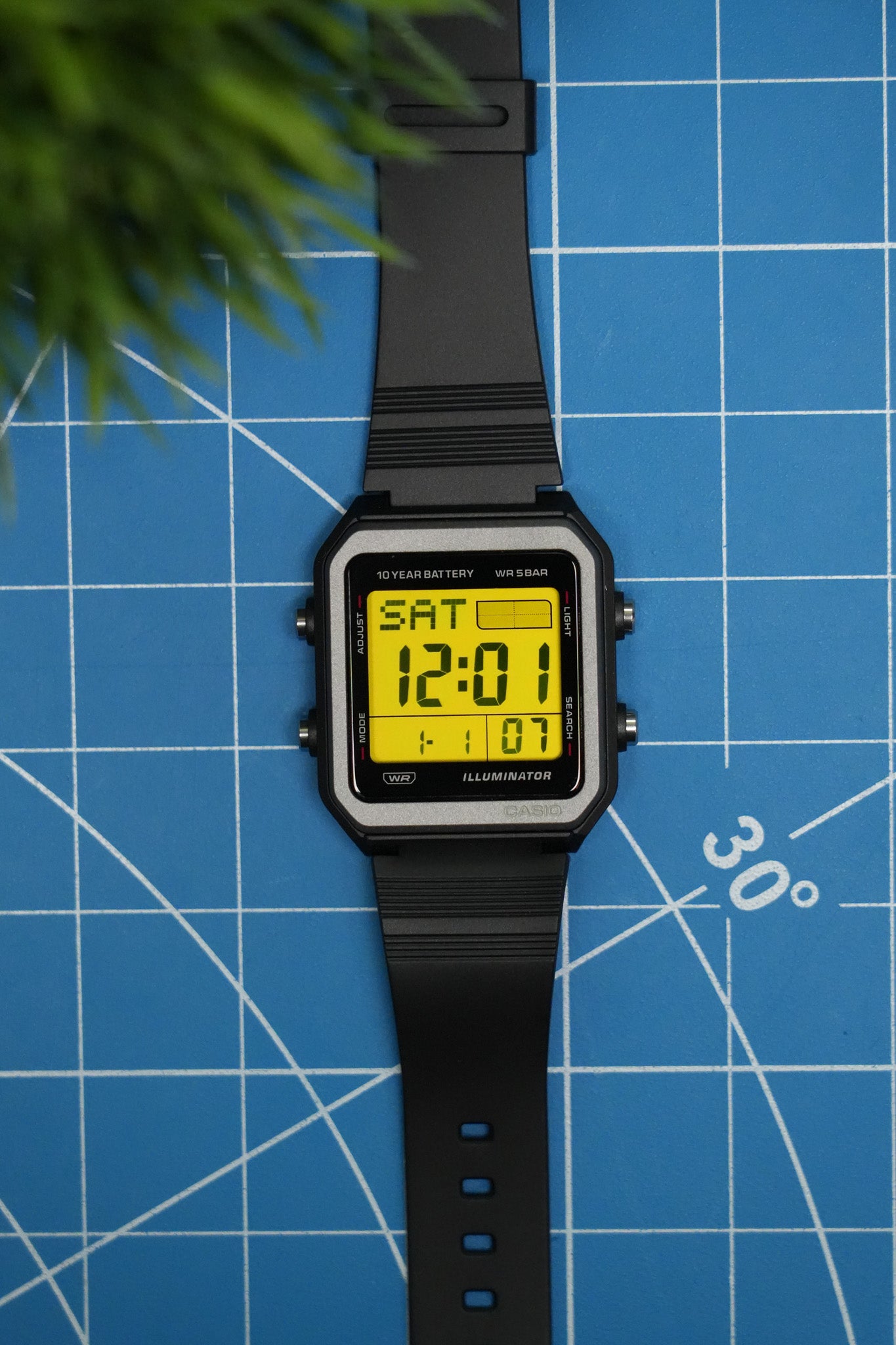 "Sol" Casio W221H